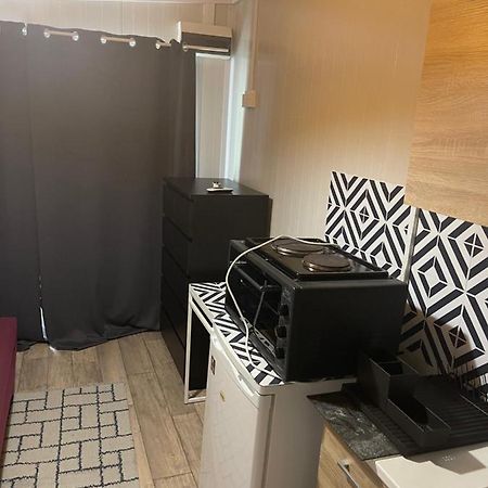 Cozy Studio In Town Center Limassol Extérieur photo